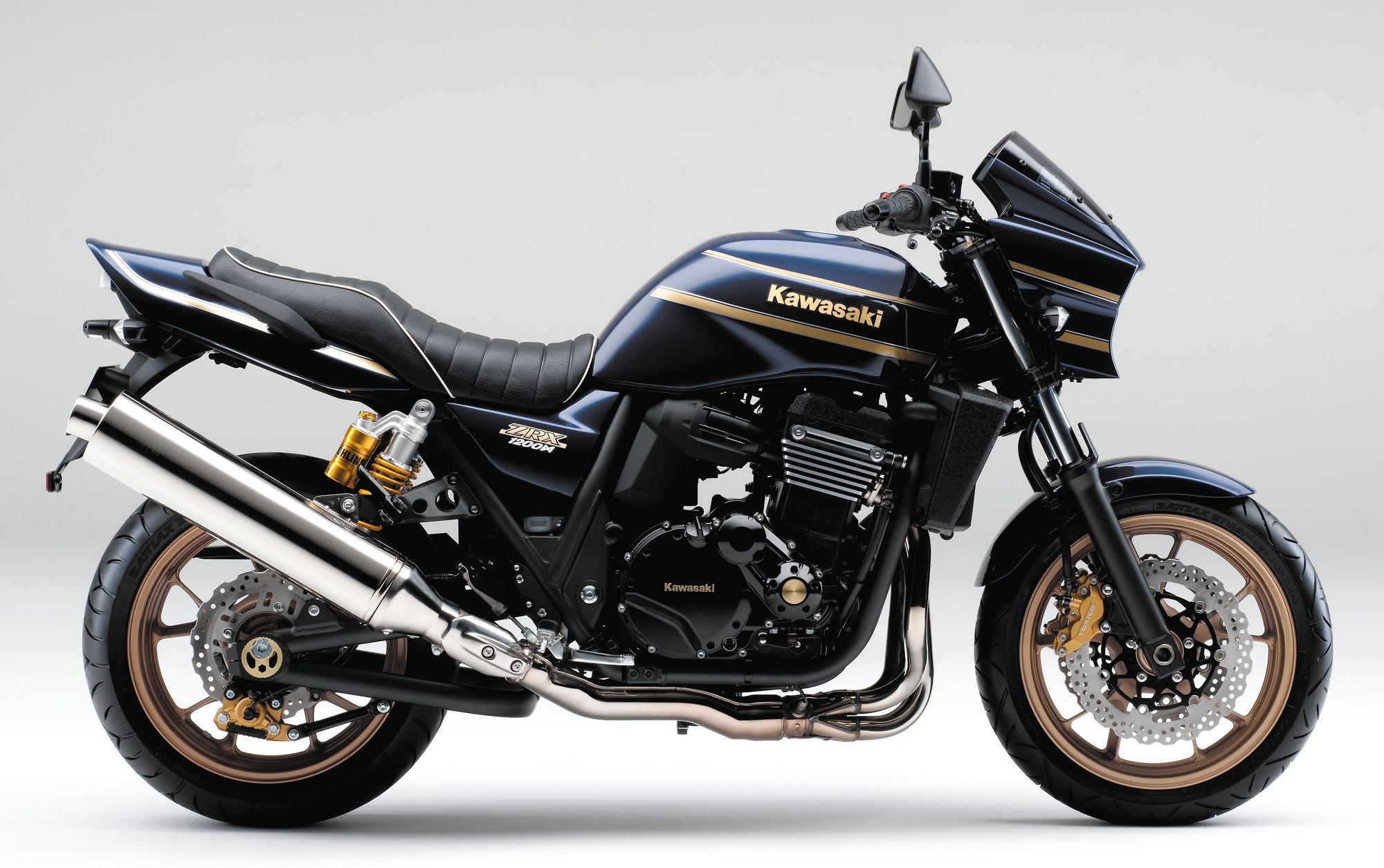 Black Kawasaki ZRX1200R DAEG - Japan only model