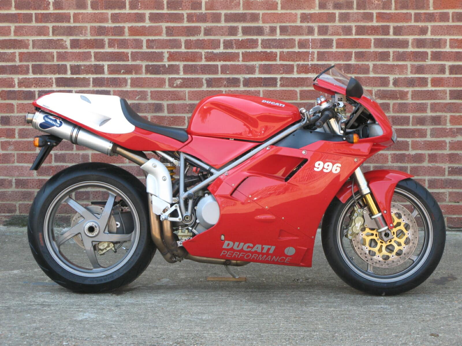 Ducati 996S - lighter Marchesini wheels