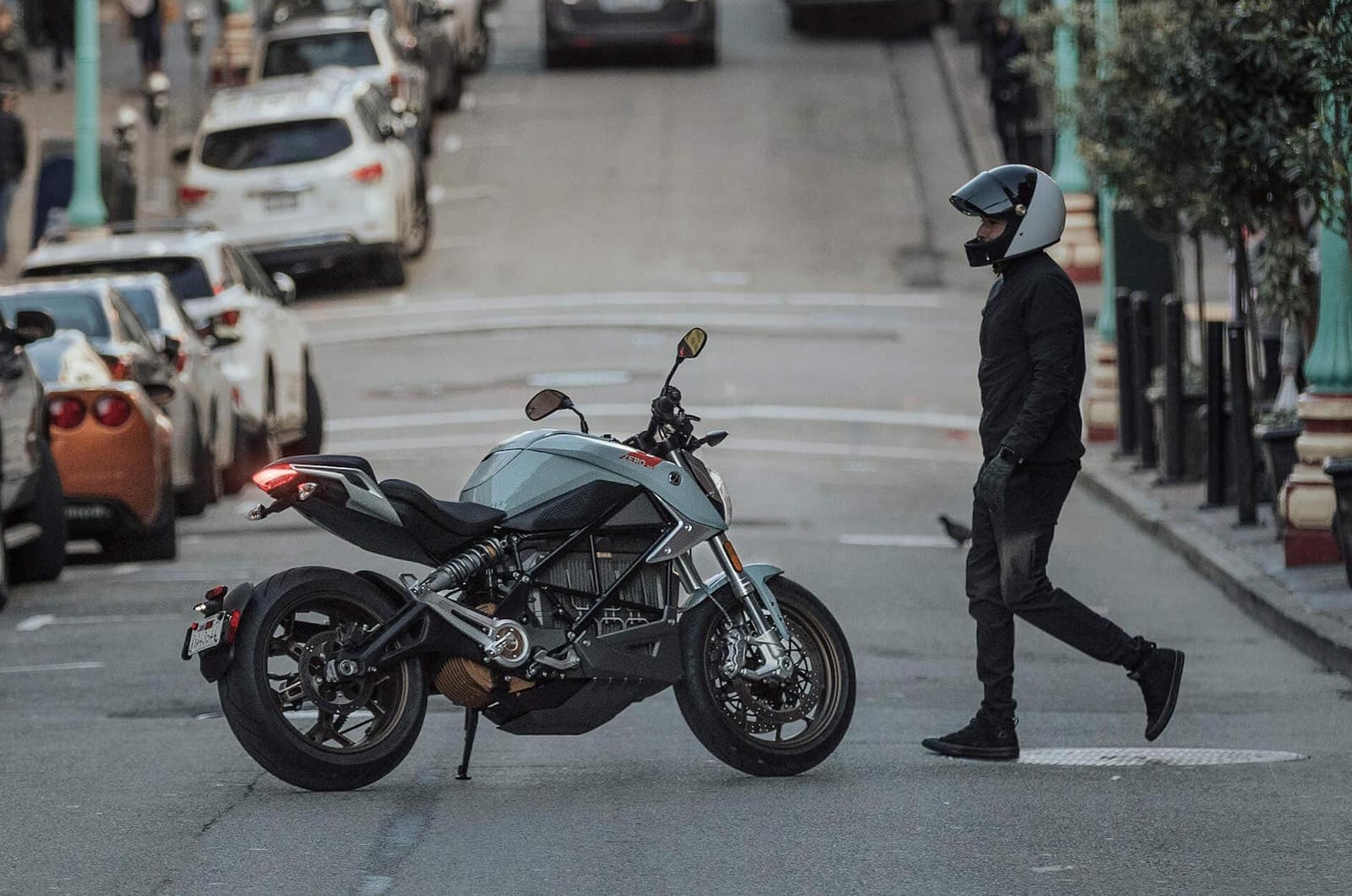 The Zero SR/F on a San Francisco street.