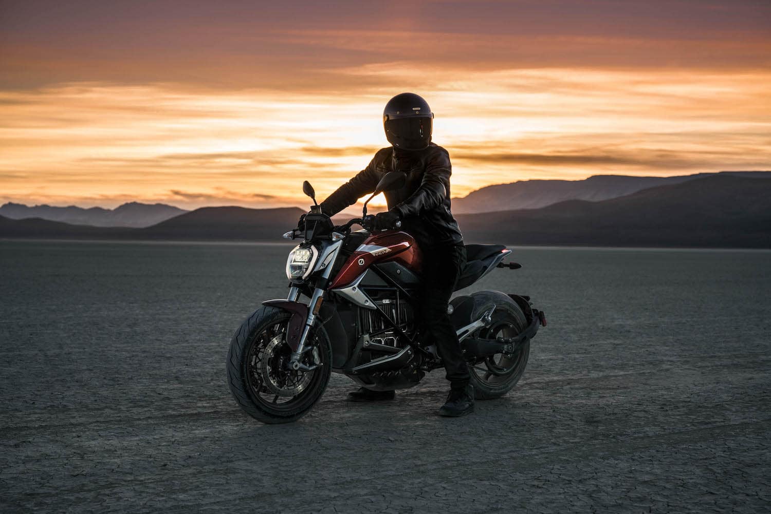 The 2020 Zero SR/F at Sunset - a very good-looking electric motorcycle