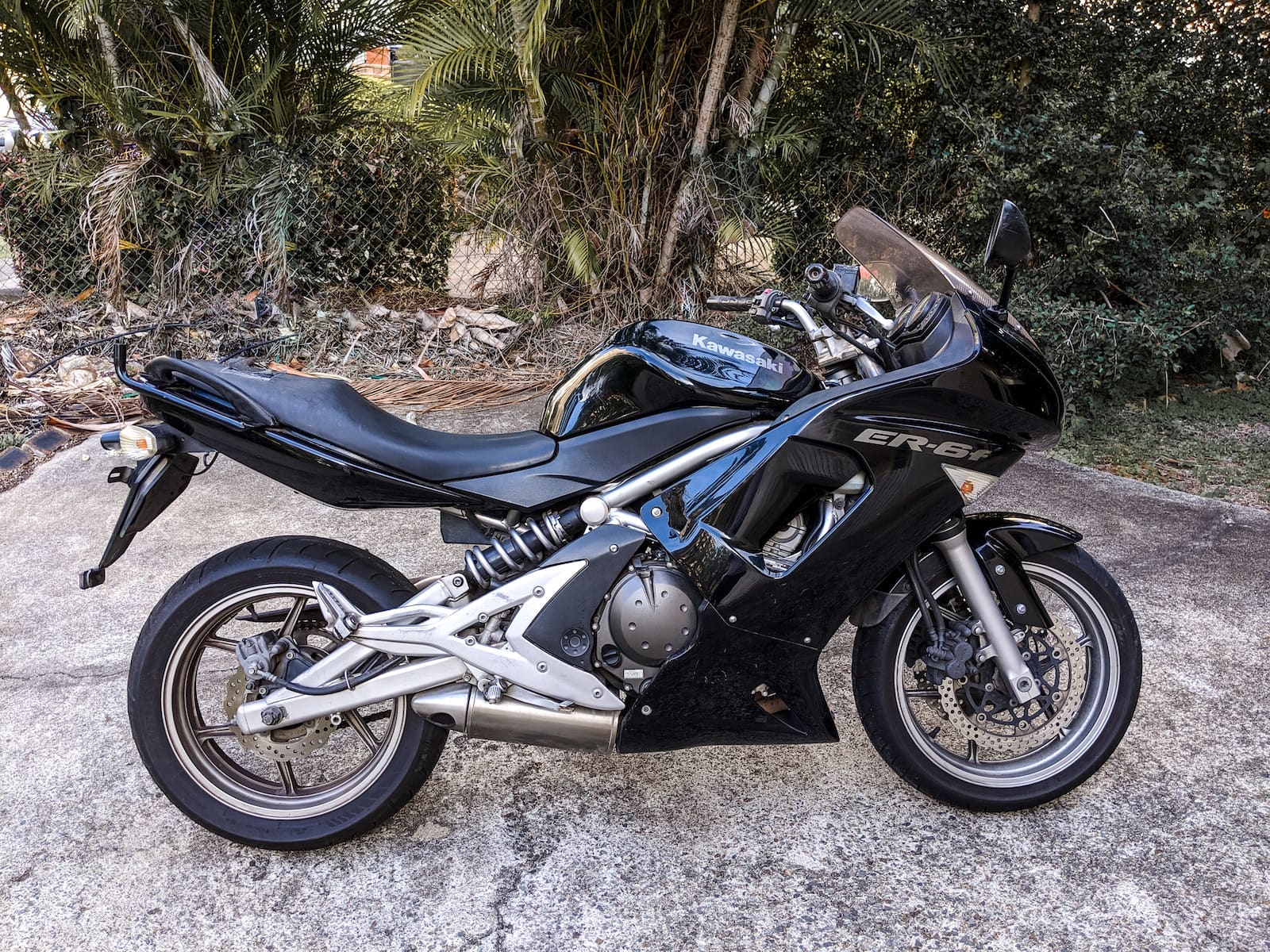 Restoring a motorcycle - a Kawasaki Ninja 650