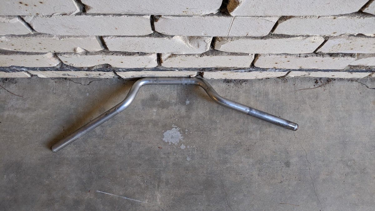 Restoring a cheap motorcycle (the Ninja 650R/ER-6F) - the handlebar on the ground
