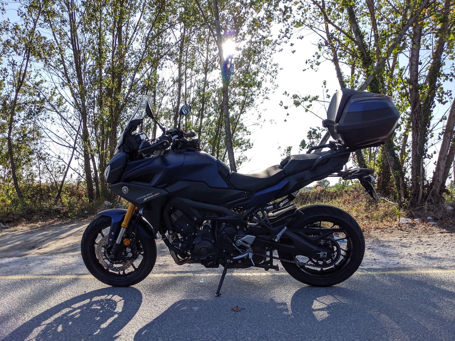 Yamaha Tracer 900/Yamaha FJ-09 from the side