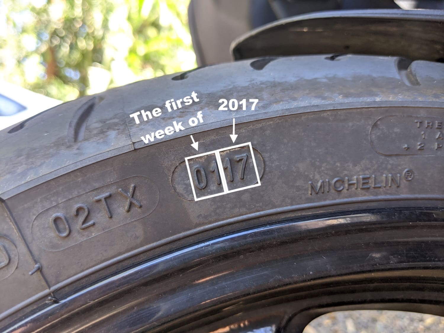 Read motorcycle date tire DOT codes - 5 second guide